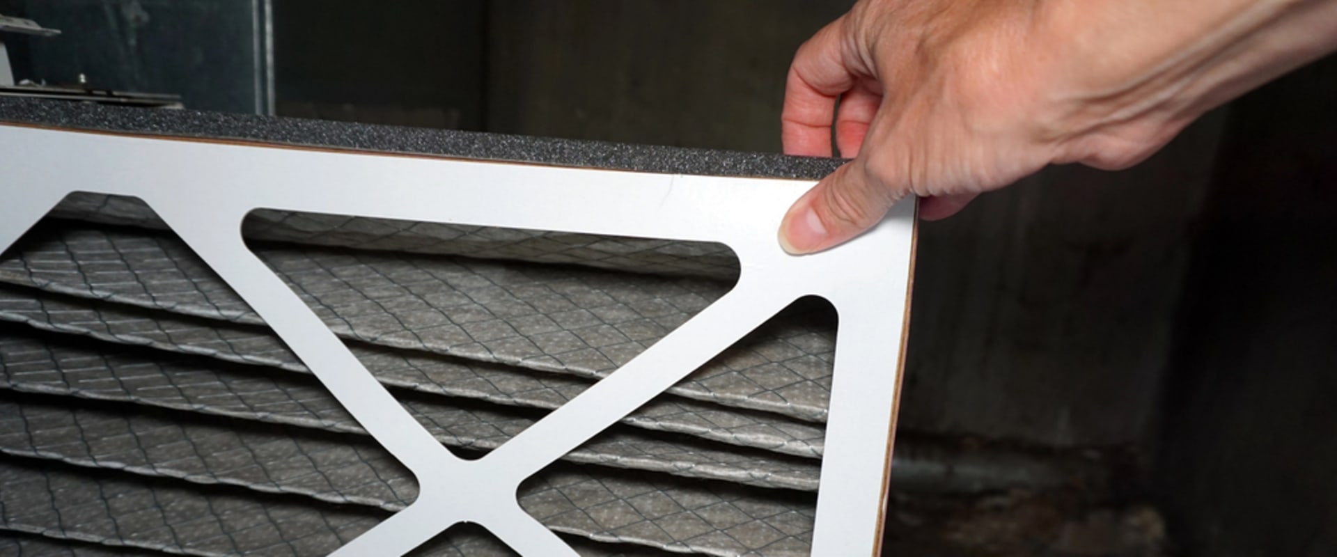 Experience Cleaner Living with a 16x25x4 MERV 8 Pleated Air Filter and Professional Air Ionizer Installation